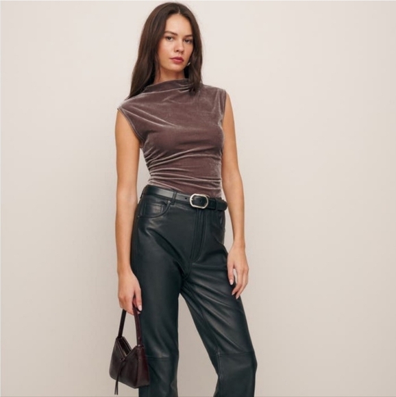 New Reformation Lindy Mockneck Top in Umber Velvet Medium - Picture 2 of 9